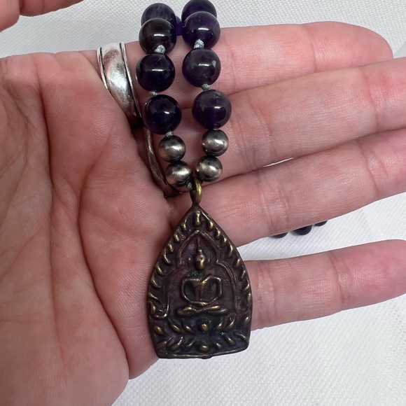 Handmade Amethyst and Navajo Pearl Mala Necklace - Picture 5 of 7
